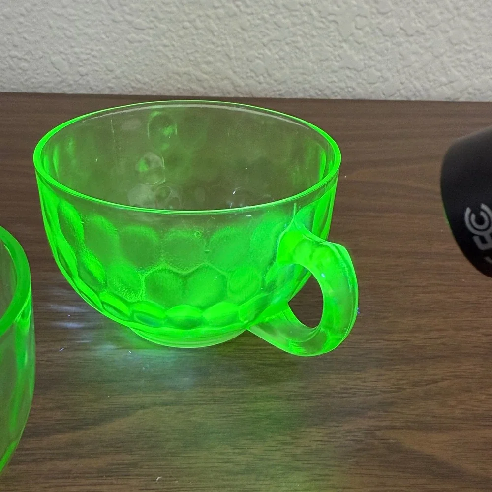 Federal Thumbprint Uranium Coffee Tea Cup Teardrops 1920s Depression 3 pieces